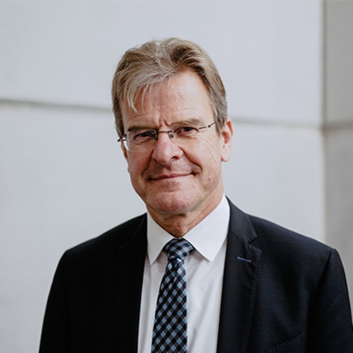Portrait Prof. Dr. Thomas Riecke-Baulecke