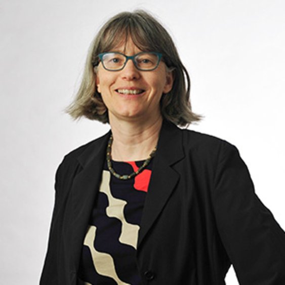Portrait Prof. Dr. Anette Scheunpflug